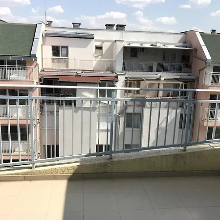 Ivis Simple&clean Apartment
